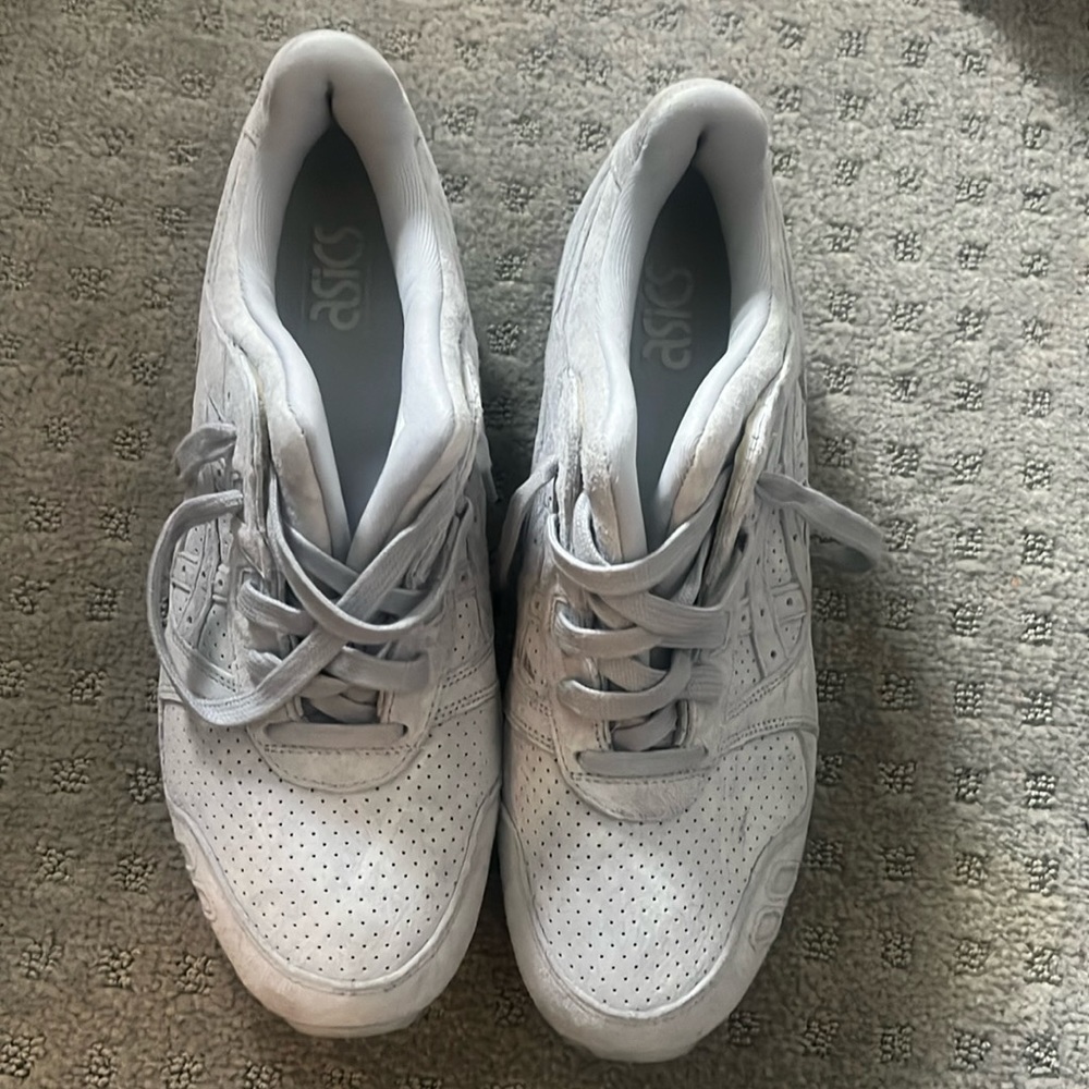 ASICS men 10.5 grey 🔥